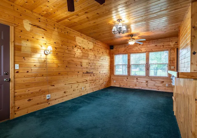 Photo 4 of Single family home for sale at 402 Toupin St, Oklee, MN 56742 | MLS# 7150771 | Listing updated on 2026-09-26