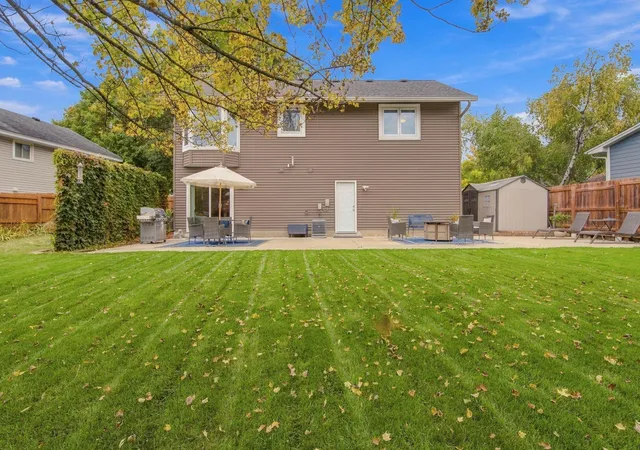 Photo 3 of Single family home for sale at 6625 Harlan Dr, Eden Prairie, MN 55346 | MLS# 7150775 | Listing updated on 2026-10-08