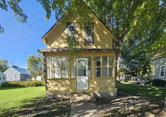 Single family home for sale at 225 Union St, Tracy, MN 56175 | MLS# 7150779