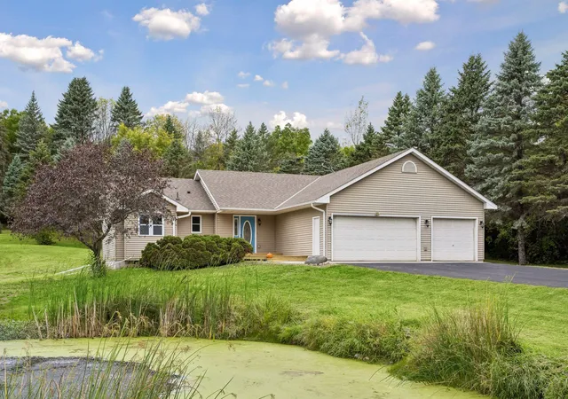 Photo 3 of Single family home for sale at 2485 Hamlin Ave Se, Buffalo, MN 55313 | MLS# 7150785 | Listing updated on 2026-09-30