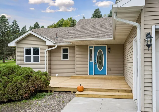 Photo 3 of Single family home for sale at 2485 Hamlin Ave SE, Buffalo, MN 55313 | MLS# 7150785 | Listing updated on 2026-09-30