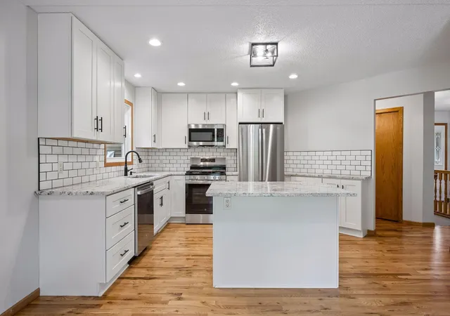 Photo 4 of Single family home for sale at 2485 Hamlin Ave SE, Buffalo, MN 55313 | MLS# 7150785 | Listing updated on 2026-09-30