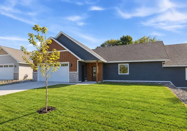 Photo 2 of Single family home for sale at 115 Nw Pine, New London, MN 56273 | MLS# 7150794 | Listing updated on 2026-09-30