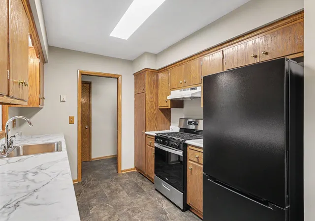 Photo 3 of Single family home for sale at 4040 Merriam Rd, Hopkins, MN 55305 | MLS# 7150798 | Listing updated on 2026-10-10