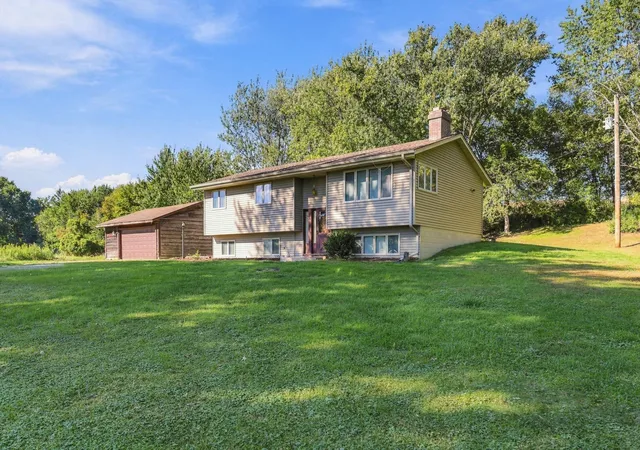 Photo 1 of Single family home for sale at 13400 Townline Ave, Shakopee, MN 55379 | MLS# 7150804 | Listing updated on 2026-10-05