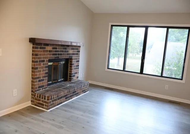 Photo 4 of Single family home for sale at 3837 Heather Dr, Saint Paul, MN 55122 | MLS# 7150805 | Listing updated on 2026-09-30