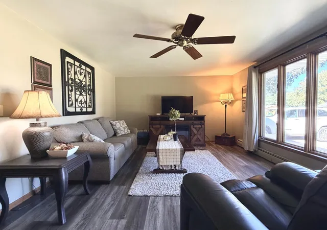 Photo 3 of Single family home for sale at 421 Miles Dr, Worthington, MN 56187 | MLS# 7150808 | Listing updated on 2026-10-06