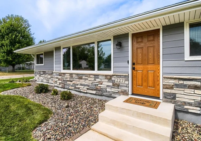 Photo 3 of Single family home for sale at 227 Dawn Ave, Saint Paul, MN 55126 | MLS# 7150810 | Listing updated on 2026-10-27