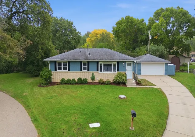 Photo 2 of Single family home for sale at 2029 Opal Pl, Saint Paul, MN 55122 | MLS# 7150815 | Listing updated on 2026-10-21