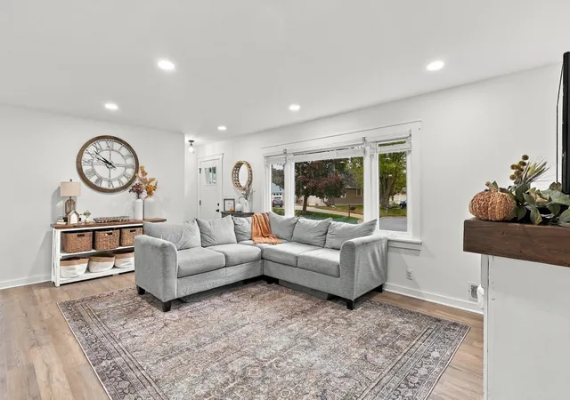 Photo 3 of Single family home for sale at 2029 Opal Pl, Saint Paul, MN 55122 | MLS# 7150815 | Listing updated on 2026-10-21