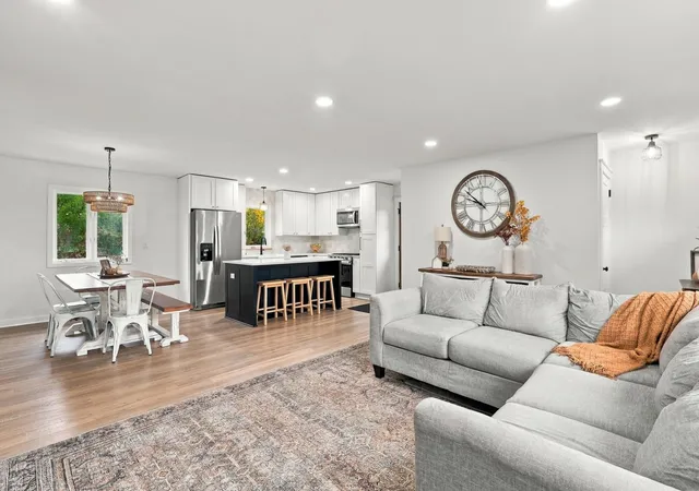 Photo 4 of Single family home for sale at 2029 Opal Pl, Saint Paul, MN 55122 | MLS# 7150815 | Listing updated on 2026-10-21