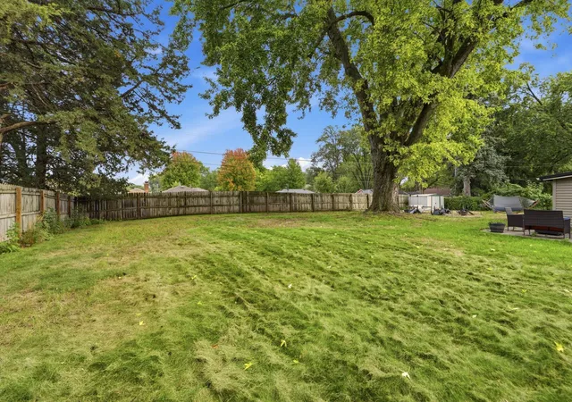 Photo 3 of Single family home for sale at 9101 Russell Ave S, Minneapolis, MN 55431 | MLS# 7150820 | Listing updated on 2026-10-04
