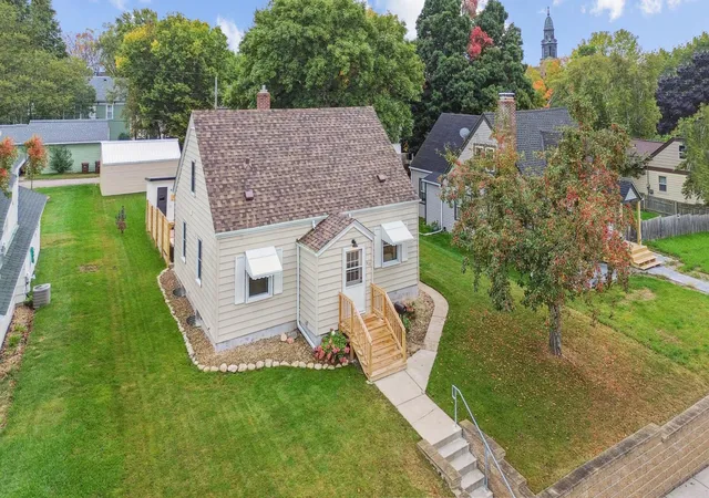 Photo 1 of Single family home for sale at 410 2nd Avenue Nw, Buffalo, MN 55313 | MLS# 7150833 | Listing updated on 2026-09-26