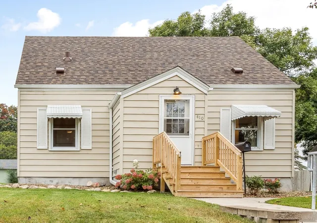 Photo 2 of Single family home for sale at 410 2nd Avenue Nw, Buffalo, MN 55313 | MLS# 7150833 | Listing updated on 2026-09-26