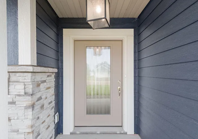 Photo 1 of Single family home for sale at 17714 Everest Ave, Lakeville, MN 55044 | MLS# 7150835 | Listing updated on 2026-10-09