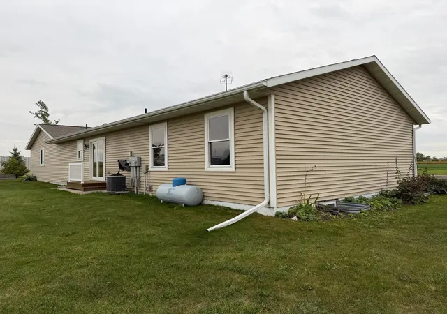 Photo 3 of Single family home for sale at 101 8th Street S, Hoffman, MN 56339 | MLS# 7150845 | Listing updated on 2026-10-07