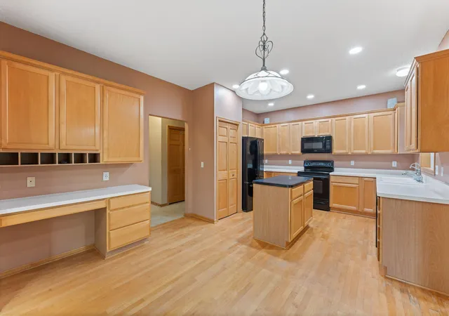 Photo 4 of Single family home for sale at 11841 86th Avenue N, Maple Grove, MN 55369 | MLS# 7150848 | Listing updated on 2026-10-01