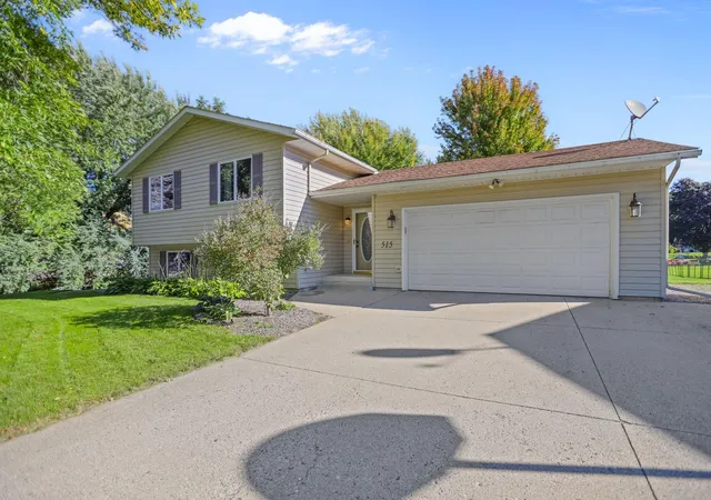 Photo 4 of Single family home for sale at 515 Cindy Ln, Owatonna, MN 55060 | MLS# 7150870 | Listing updated on 2026-10-22