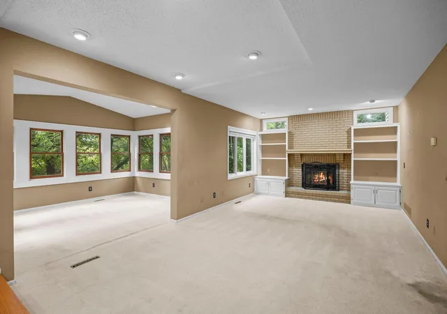 Photo 3 of Single family home for sale at 15588 Cyn Ridge, Eden Prairie, MN 55347 | MLS# 7150894 | Listing updated on 2026-09-27