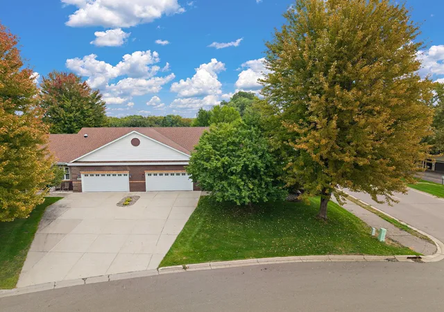 Photo 3 of Single family home for sale at 397 Whispering Ln, Hastings, MN 55033 | MLS# 7150896 | Listing updated on 2026-10-09