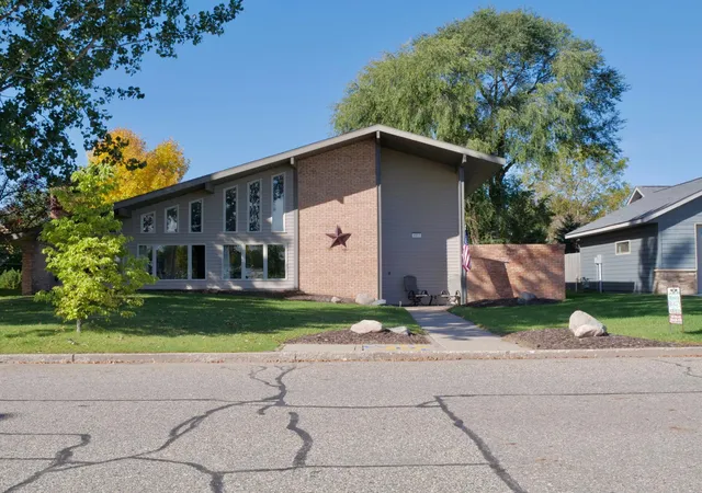 Photo 2 of Single family home for sale at 407 7th Street SW, Wadena, MN 56482 | MLS# 7150899 | Listing updated on 2026-10-07
