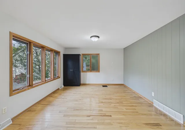Photo 4 of Single family home for sale at 13385 207th Avenue NW, Elk River, MN 55330 | MLS# 7150915 | Listing updated on 2026-10-21