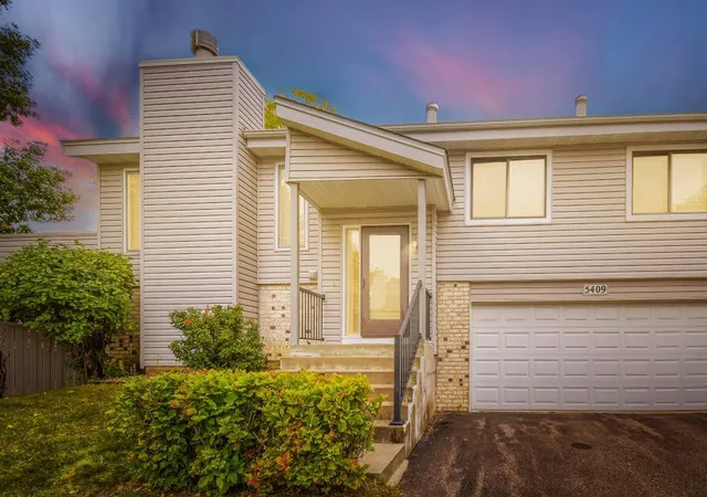 Photo 2 of Single family home for sale at 5409 Pompano Dr, Hopkins, MN 55343 | MLS# 7150923 | Listing updated on 2026-10-16