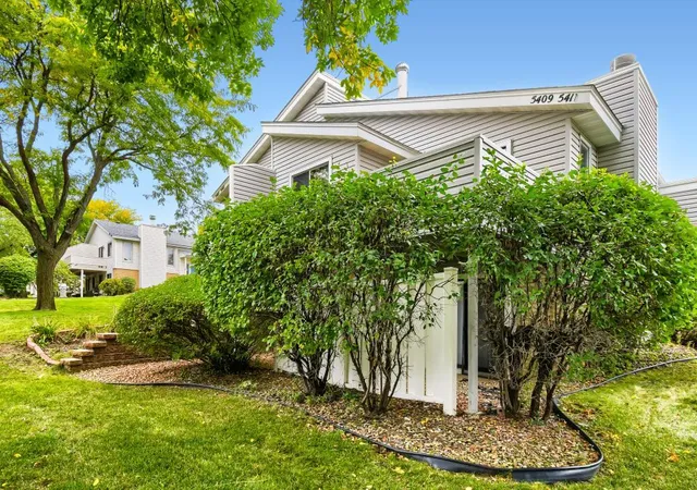 Photo 3 of Single family home for sale at 5409 Pompano Dr, Hopkins, MN 55343 | MLS# 7150923 | Listing updated on 2026-10-16