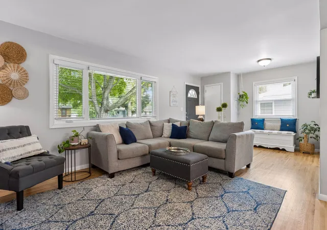 Photo 3 of Sale Pending at 2510 Oregon Ave S, Minneapolis, MN 55426 | MLS# 7150934 | Listing updated on 2026-10-16