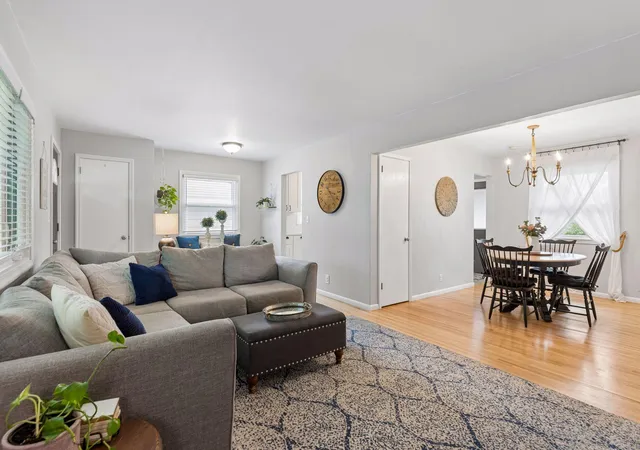 Photo 4 of Sale Pending at 2510 Oregon Ave S, Minneapolis, MN 55426 | MLS# 7150934 | Listing updated on 2026-10-16
