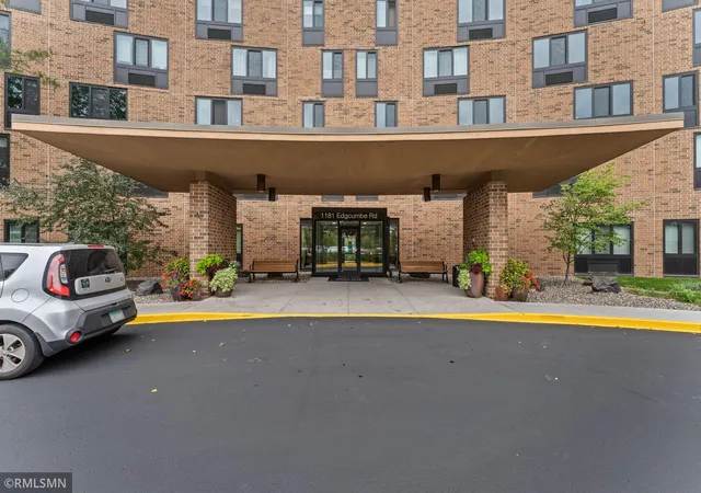 Photo 1 of Condo for sale at 1181 Edgcumbe Rd #1005, Saint Paul, MN 55105 | MLS# 7150938 | Listing updated on 2026-10-02