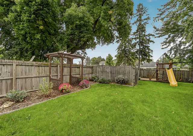Photo 3 of Single family home for sale at 181 E 7th Street, Zumbrota, MN 55992 | MLS# 7150944 | Listing updated on 2026-10-03