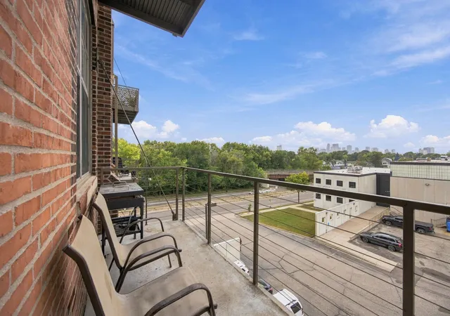 Photo 3 of Condo for sale at 1901 E Hennepin Ave #303, Minneapolis, MN 55413 | MLS# 7150949 | Listing updated on 2026-10-01