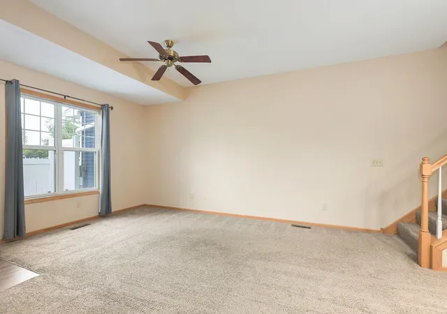 Photo 4 of Single family home for sale at 450 Hickory Ln, Saint Paul, MN 55128 | MLS# 7150950 | Listing updated on 2026-09-27