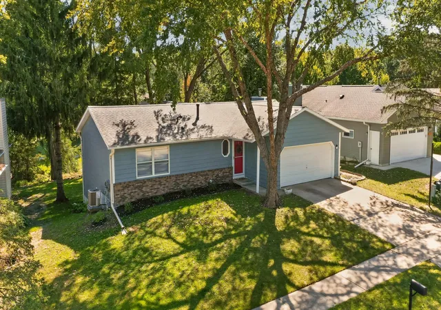 Photo 1 of Single family home for sale at 422 Chalet Dr Nw, Rochester, MN 55901 | MLS# 7150956 | Listing updated on 2026-10-06