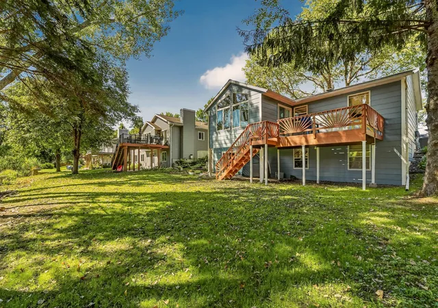 Photo 3 of Single family home for sale at 422 Chalet Dr NW, Rochester, MN 55901 | MLS# 7150956 | Listing updated on 2026-10-06
