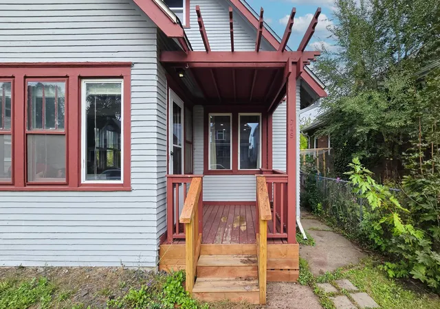 Photo 2 of Single family home for sale at 749 Geranium Ave E, Saint Paul, MN 55106 | MLS# 7150960 | Listing updated on 2026-09-29