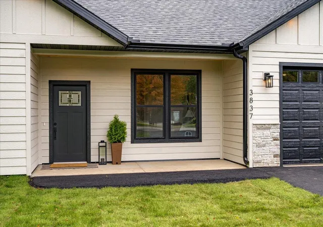 Photo 2 of Single family home for sale at 3837 Getchell Rd, Hermantown, MN 55811 | MLS# 7150966 | Listing updated on 2026-09-29
