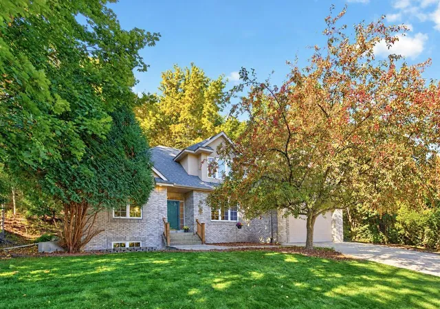 Photo 1 of Single family home for sale at 2042 Baihly Ests Ln Sw, Rochester, MN 55902 | MLS# 7150986 | Listing updated on 2026-10-11