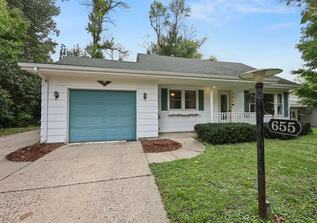 Photo 2 of Single family home for sale at 655 Mooers Ave Se, Cokato, MN 55321 | MLS# 7150993 | Listing updated on 2026-10-03