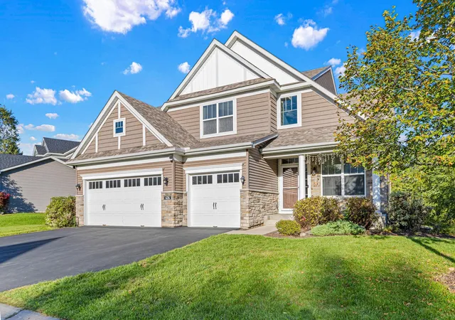 Photo 2 of Single family home for sale at 626 Eastgate Pkwy, Saint Paul, MN 55115 | MLS# 7151000 | Listing updated on 2026-10-09