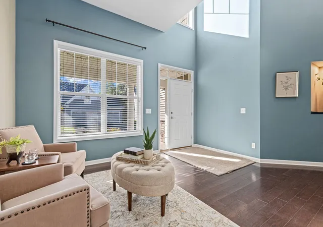 Photo 3 of Single family home for sale at 626 Eastgate Pkwy, Saint Paul, MN 55115 | MLS# 7151000 | Listing updated on 2026-10-09