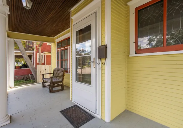 Photo 3 of Single family home for sale at 207 W 34th Street, Minneapolis, MN 55408 | MLS# 7151001 | Listing updated on 2026-10-01