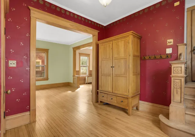 Photo 4 of Single family home for sale at 207 W 34th Street, Minneapolis, MN 55408 | MLS# 7151001 | Listing updated on 2026-10-01