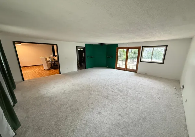 Photo 3 of Single family home for sale at 814 Meyer St N, Saint Paul, MN 55119 | MLS# 7151012 | Listing updated on 2026-10-04