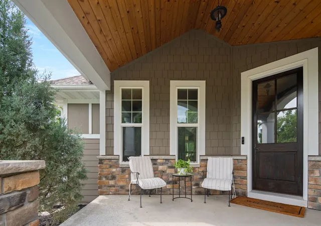 Photo 3 of Single family home for sale at 6292 Montee Dr, Eden Prairie, MN 55344 | MLS# 7151015 | Listing updated on 2026-10-06