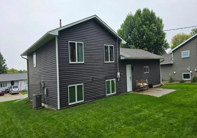 Photo 3 of Single family home for sale at 216 2nd Street Ne, Clarks Grove, MN 56016 | MLS# 7151016 | Listing updated on 2026-10-04