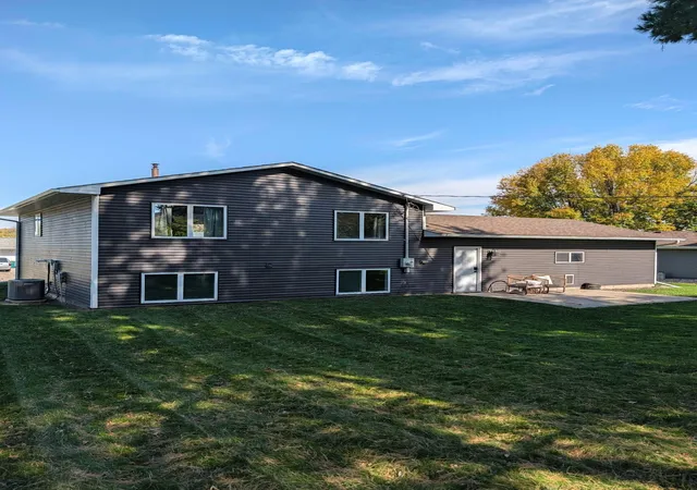 Photo 3 of Single family home for sale at 216 2nd Street Ne, Clarks Grove, MN 56016 | MLS# 7151016 | Listing updated on 2026-10-14