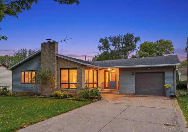 Photo 1 of Single family home for sale at 804 Cardinal Ln Sw, Alexandria, MN 56308 | MLS# 7151033 | Listing updated on 2026-10-02