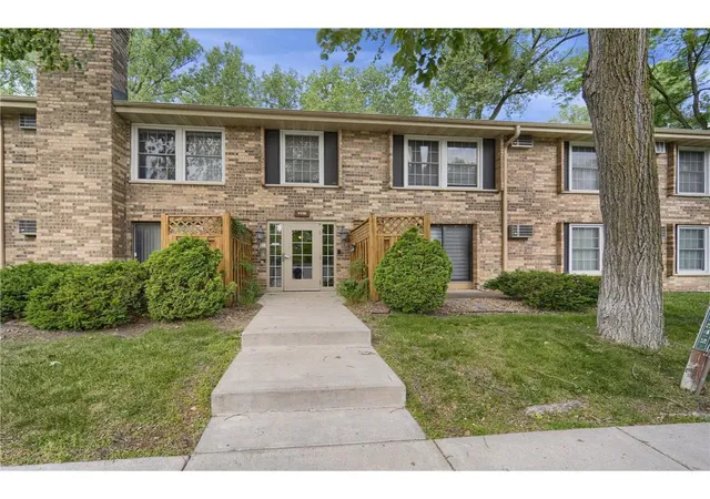 Photo 1 of Condo for sale at 4436 Cedar Lake Rd S #5, Minneapolis, MN 55416 | MLS# 7151051 | Listing updated on 2026-10-05